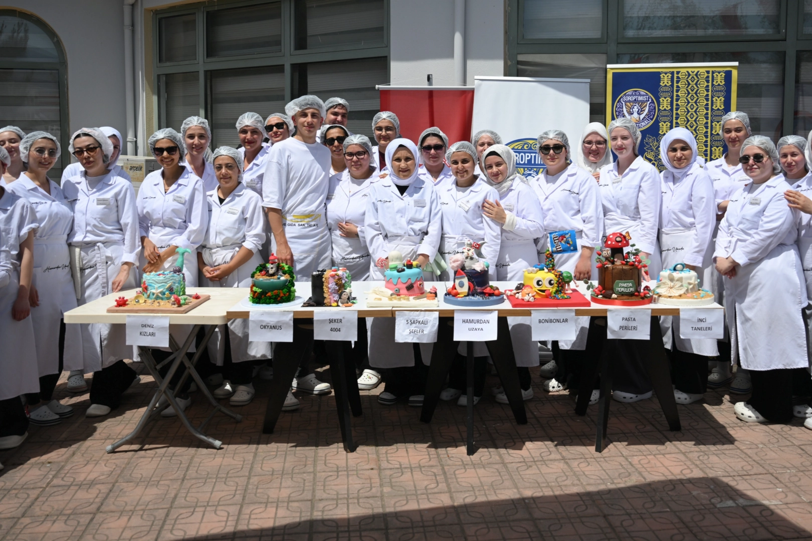 İzmir Bornova’da tatlı rekabet!