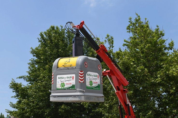 Bursa Osmangazi yerüstü konteyner sistemine geçiyor