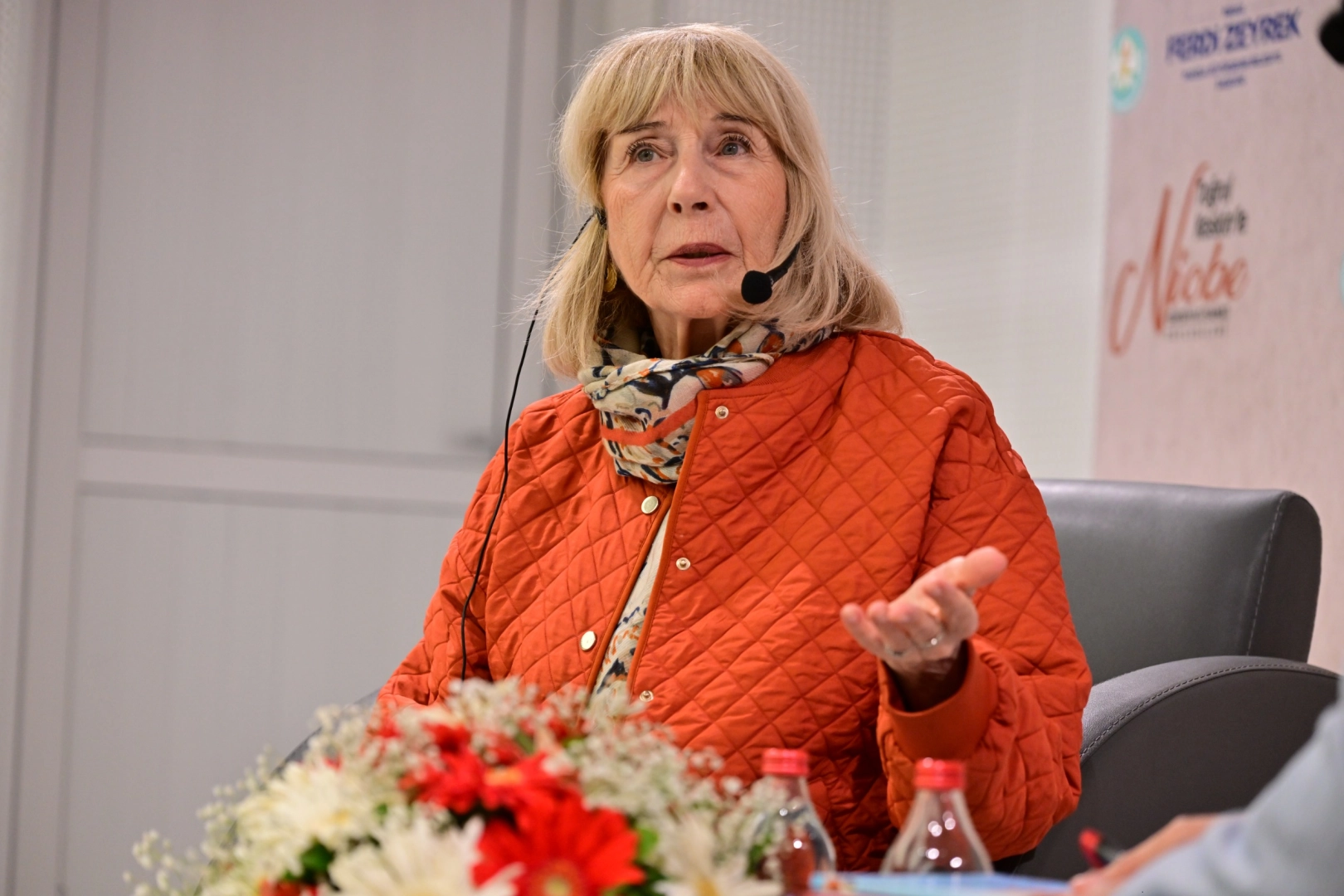 Ayşe Kulin, Manisalılarla buluştu