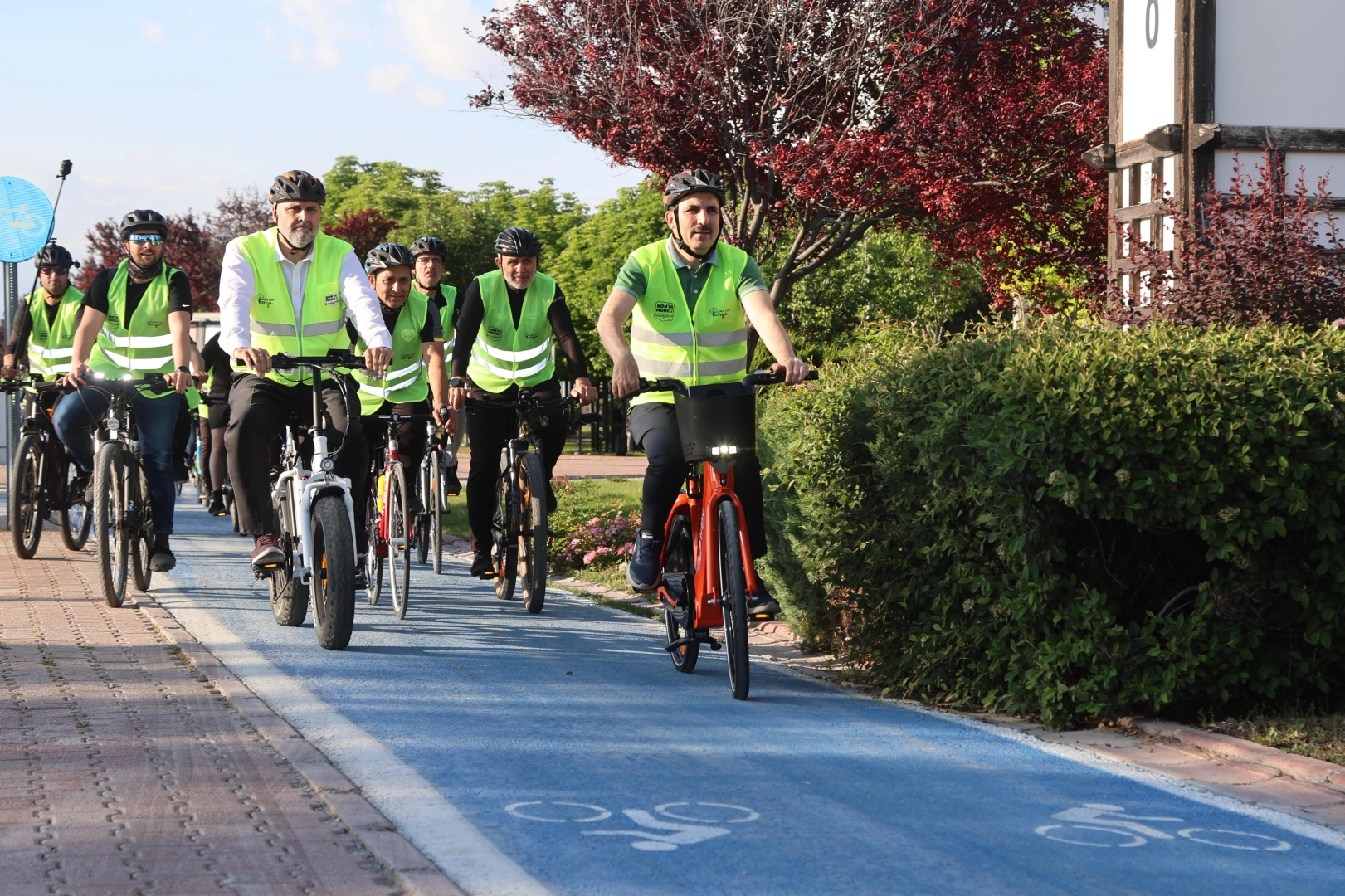 Başkan Altay Dünya Bisiklet Günü’nde bisikletseverlerle pedal çevirdi
