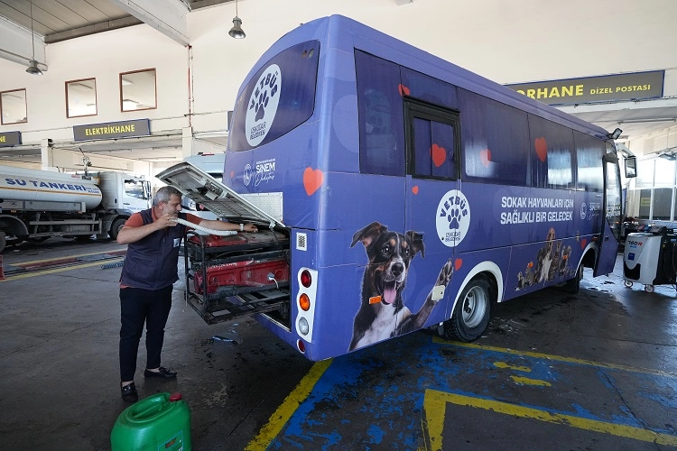 Üsküdar Belediyesi'nden İzmir'e yangın desteği