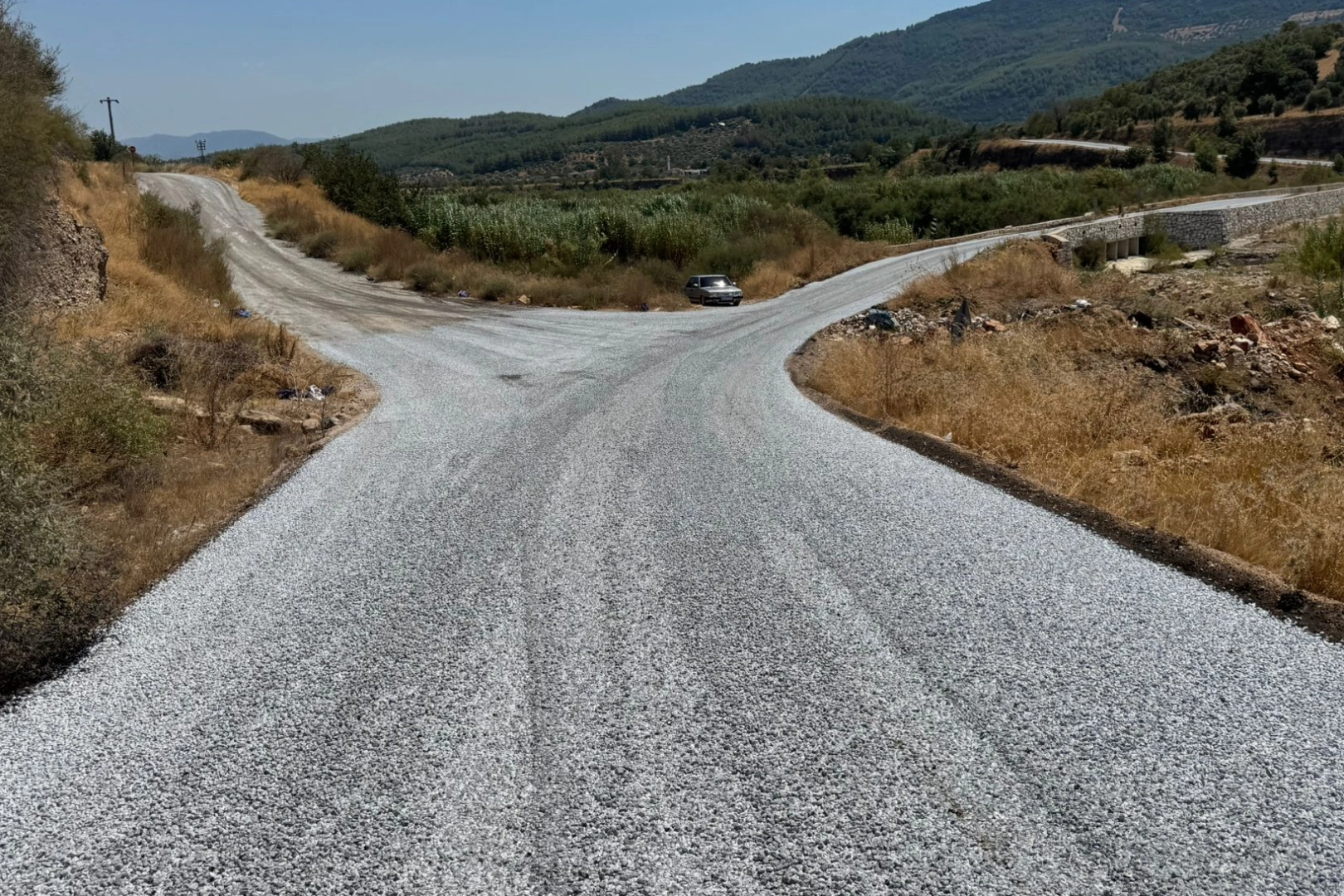 Milas’ta kırsal yollara Büyükşehir dokunuşu