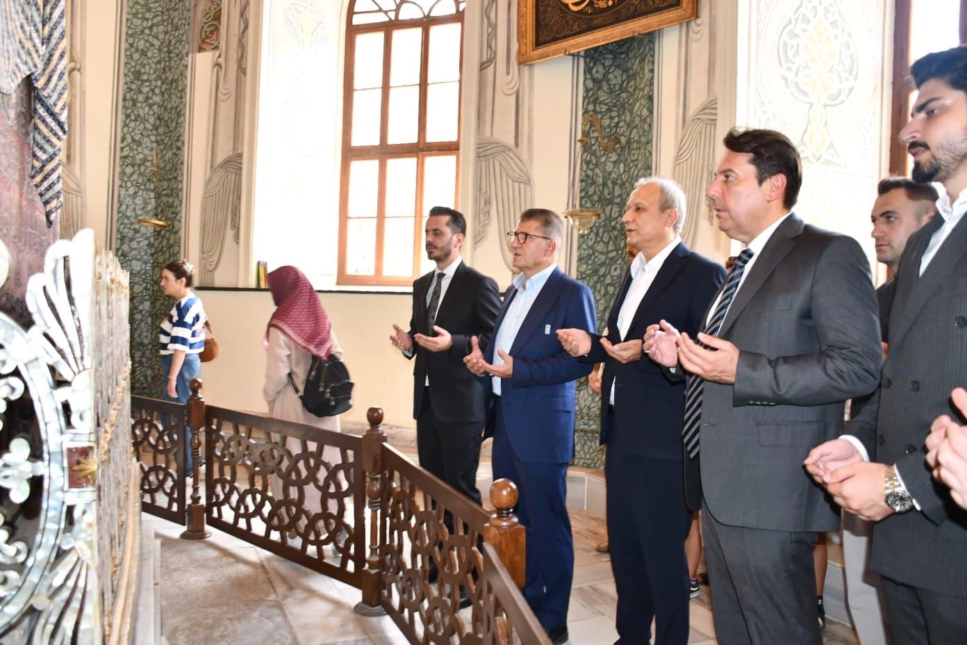 AK Parti MKYK Üyesi Ömer Serdar'dan Bursa Osmangazi ziyareti