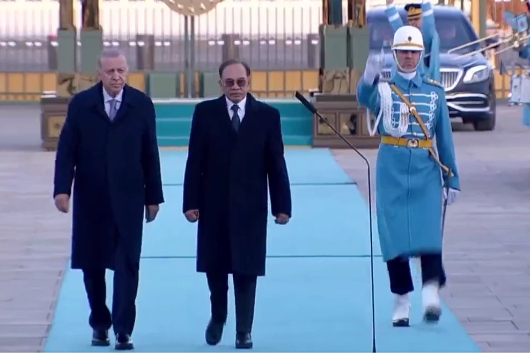 Malezya Başbakanı Enver İbrahim Külliye'de