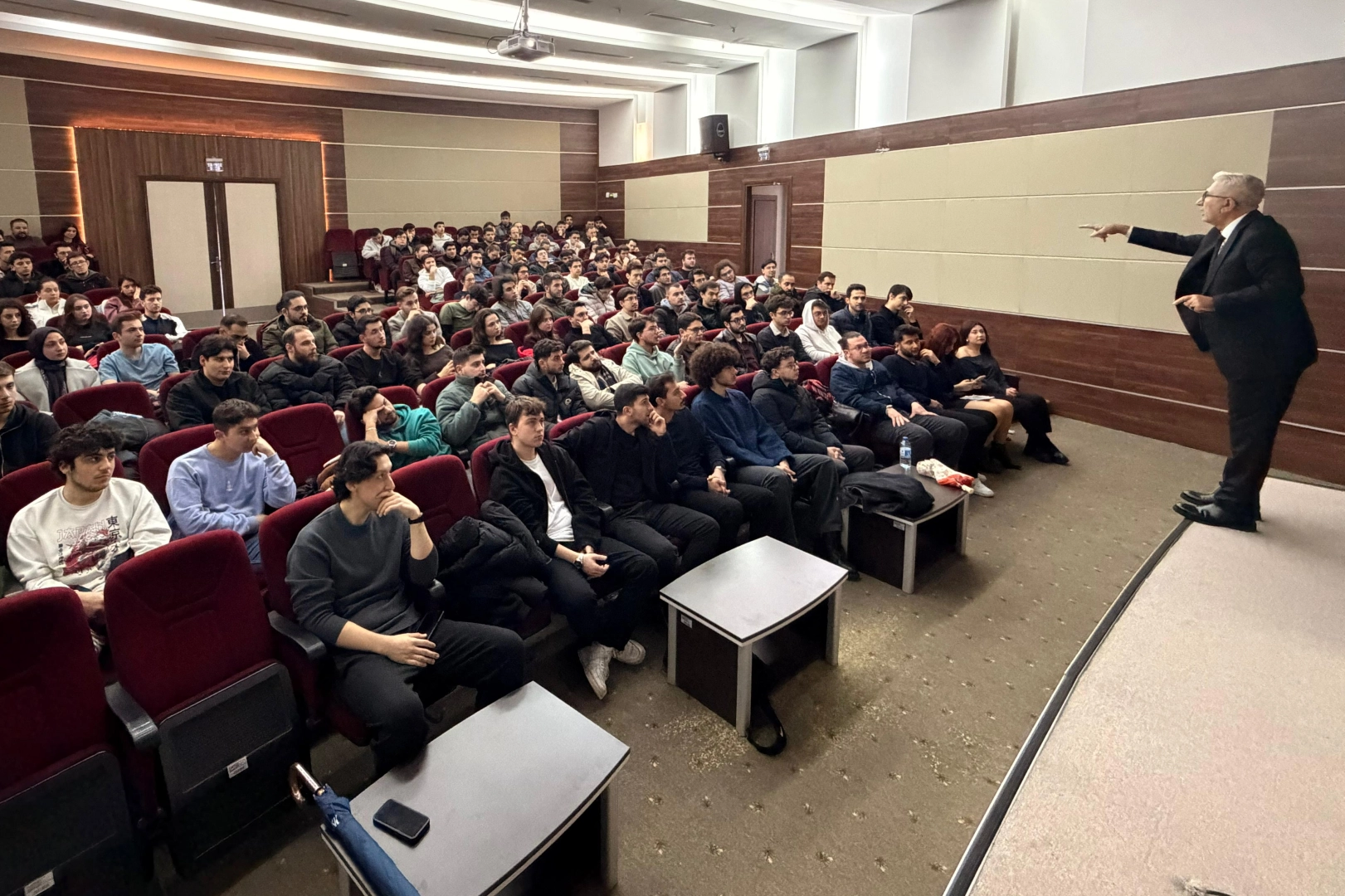 Bursa İtfaiyesi'nden üniversitelilere yangın güvenliği eğitimi