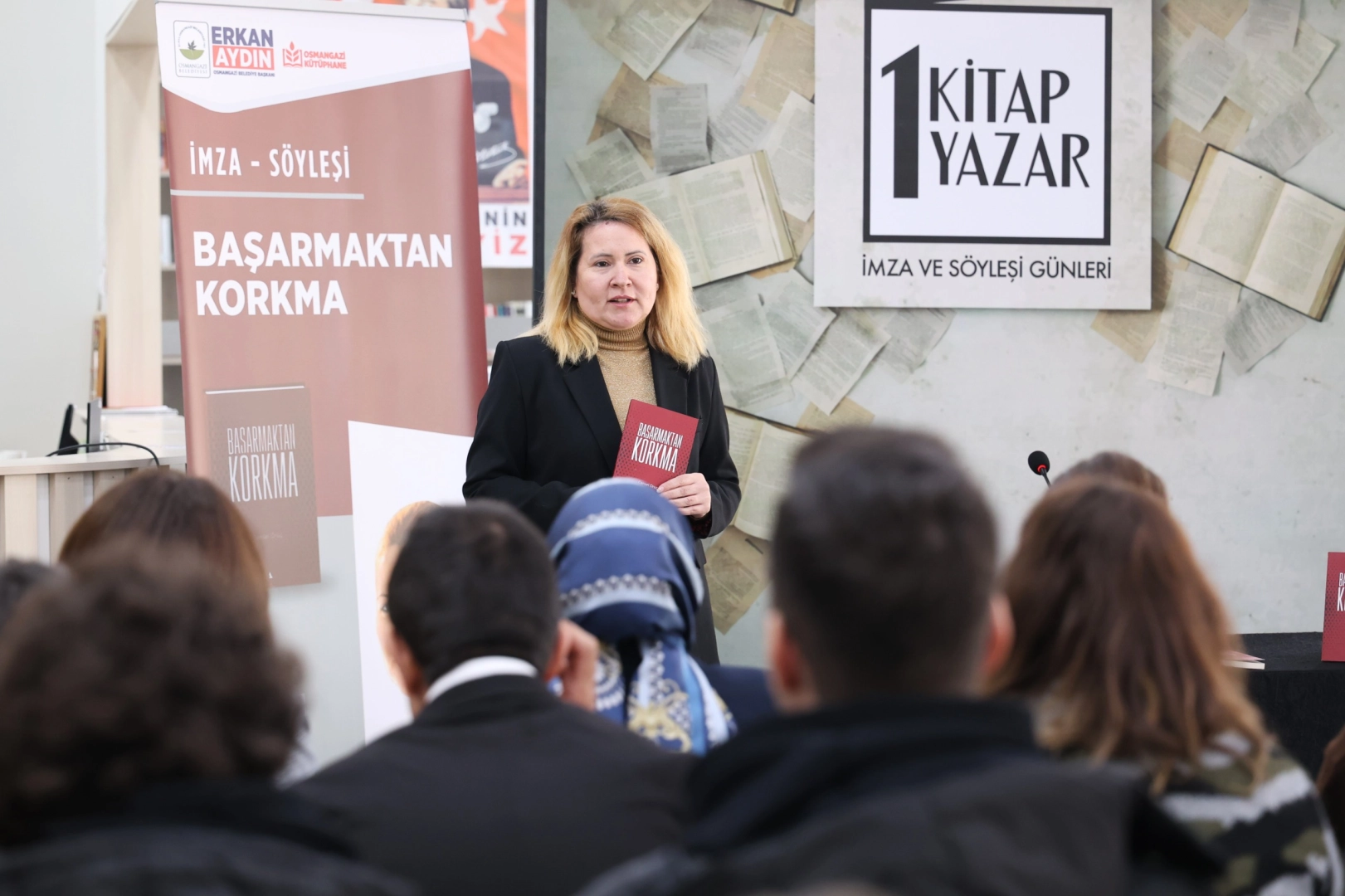 Bursa Osmangazi'de '1 Kitap 1 Yazar'ın konuğu Cansel Oruç oldu