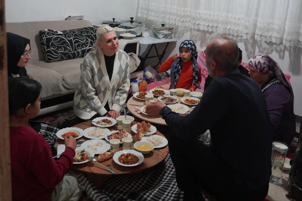 Bilecik'te Başkan Subaşı, Demircan ailesinin sofrasında oruç açtı