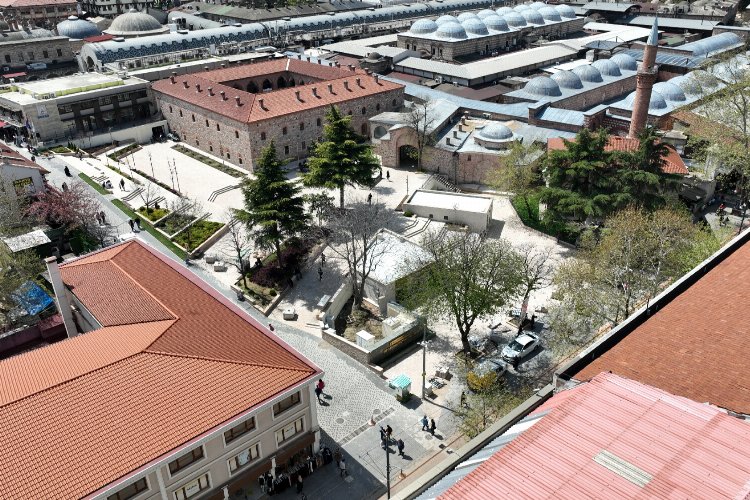 Bursa’da yılların hayali olan Tarihi Çarşı ve Hanlar Bölgesi’ni etrafını