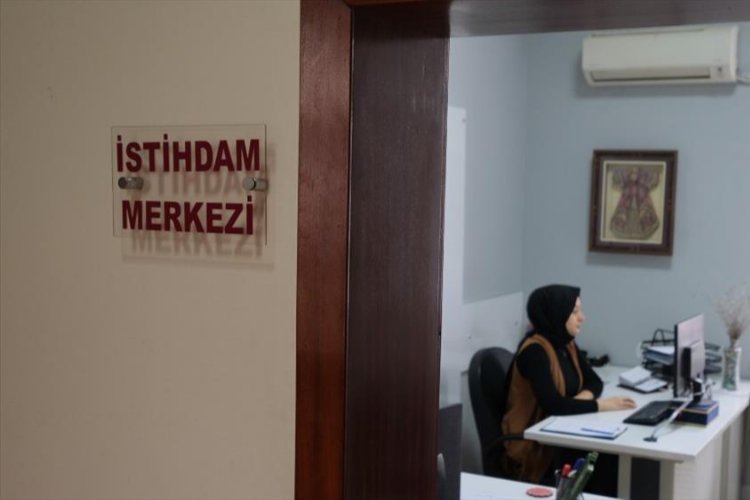 İş arayan ve işvereni buluşturan İnegöl Belediyesi İstihdam Merkezi, Mobilya