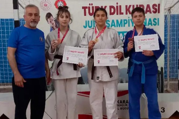 Kütahya Belediyespor Kulübü Judo Takımı 6. Türk Dil Kupası’ndan madalya