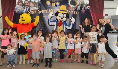 Balıkesir Büyükşehir’in Tiyatro Festivali’ne izleyici akını