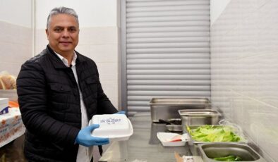 810 öğrencinin bir öğünü Muratpaşa’dan
