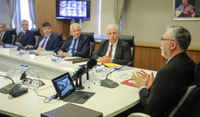 Bakan Işıkhan, SGK ve İşkur müdürleriyle buluştu