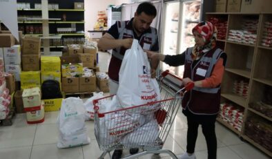 İzmit’te bayramda ihtiyaç sahiplerinin yüzü güldü