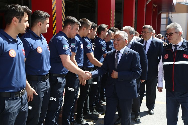Kayseri Büyükşehir Belediye Başkanı Dr. Memduh Büyükkılıç, yangın, afet ve