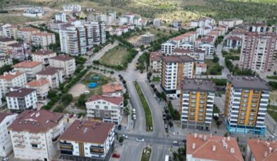 Nevşehir Belediyesi yağmur suyu hattı yapıyor