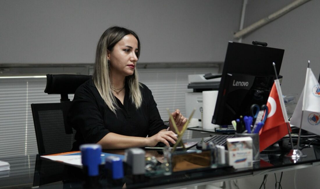 Pestisit, tarımda ekinlere ve bitkilere zarar verme potansiyeli bulunan haşereleri,