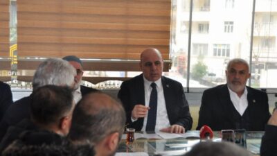 Yeniden Refah Partisi Artuklu Belediye Başkan Adayı Mehmet Beşir Ayanoğlu,