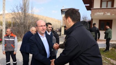 Selçuklu Belediye Başkanı Ahmet Pekyatırmacı, ihtiyaçlar doğrultusunda yapılacak hizmetleri yerinde