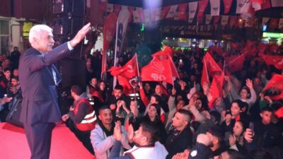 CHP, seçim mitinglerine her zaman olduğu gibi Büyük Cami Mahallesi’nden