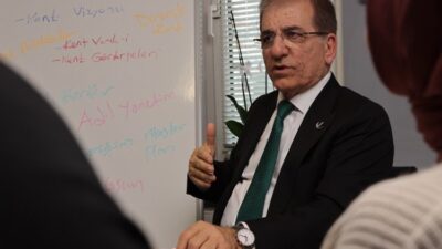 Yeniden Refah Partisi Bursa Büyükşehir Belediye Başkan Adayı Sedat Yalçın,