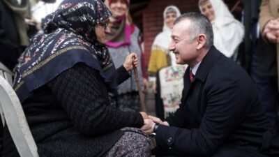 Kocaeli Büyükşehir Belediye Başkanı Tahir Büyükakın, Anneler Günü dolayısıyla yayınladığı