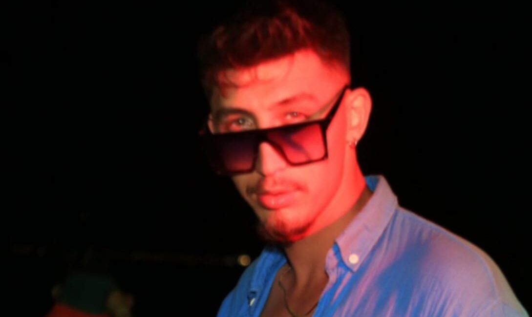 Dj Tafi Gülen’in İlgi Çekici Kariyeri Muğla’nın Bodrum ilçesinde dünyaya gelen Tafi Gülen’in müzik kariyeri genç