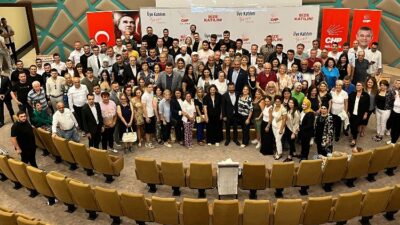 CHP Nilüfer İlçe Başkanı Özgür Şahin, 500 yeni üyenin rozet