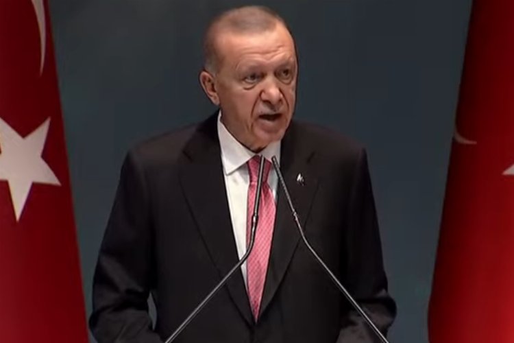 Cumhurbaşkanı Recep Tayyip Erdoğan, sosyal medya hesabından yaptığı paylaşımla, eski