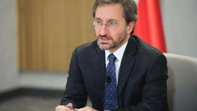 Cumhurbaşkanlığı İletişim  Başkanı Fahrettin Altun, sosyal medya hesabından Cumhuriyet Halk