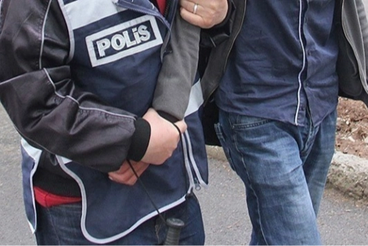 Edirne’nin Keşan ilçesinde Emniyet Müdürlüğü’nce aranan şahısların yakalanmasına yönelik çalışmalar