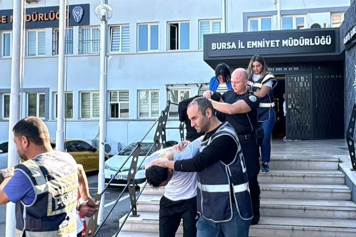 Yabancı uyruklu 4 kadını Bursa’ya getirip fuhuşa zorladıkları iddia edilen