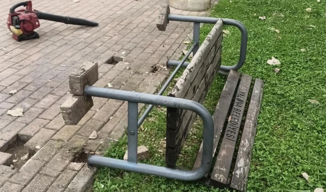 Çevre bilincinden yoksun vandallar tarafından Yalova’nın dört bir yanına atılan