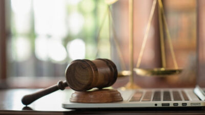 İşyerine iade davası, çalışanların haksız yere işten çıkarılması durumunda başvurdukları