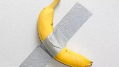 Dünyanın en meşhur muzu açık artırmada 6,2 milyon dolara satıldı.