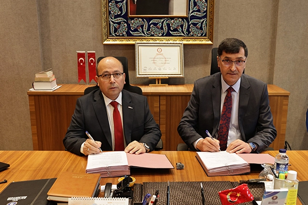 Kütahya Belediye Başkanı Eyüp Kahveci, belediye personelinin üyesi olduğu Hizmet-İş