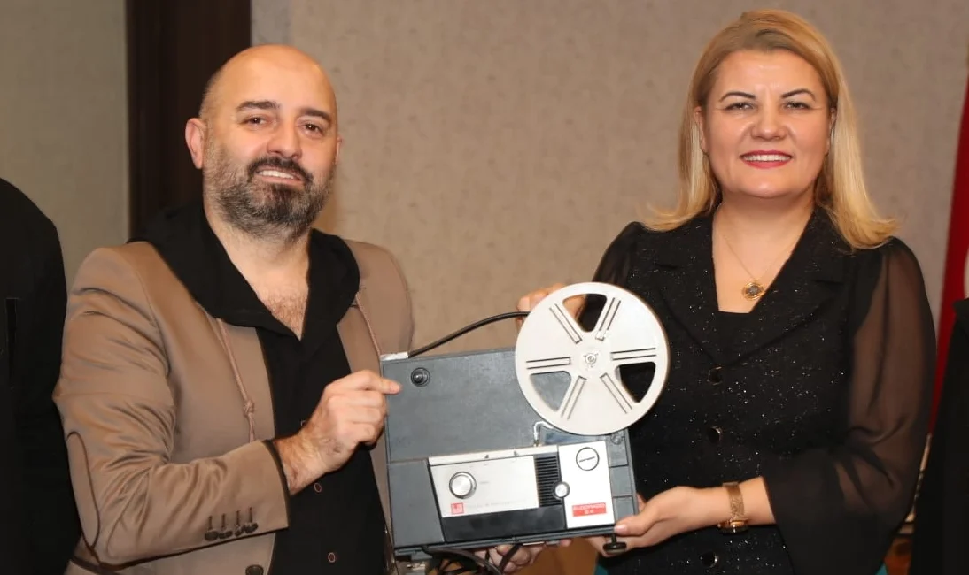İzmit Belediye Başkanı Fatma Kaplan Hürriyet’i ziyaret eden Kocaeli Kültür