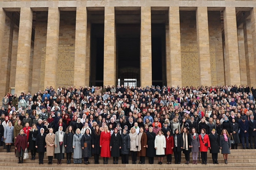 Aile ve Sosyal Hizmetler Bakanı Mahinur Özdemir Göktaş, Türk kadınına