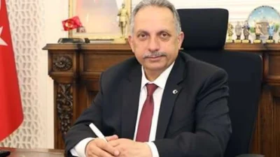 Eğitim ve edebiyat dünyasına sağladığı katkılarda dikkat çeken Talas Belediyesi’nde