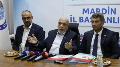 HAK-İş Genel Başkanı Mahmut Arslan, 2Mardin’de düzenlediği basın toplantısında çalışma