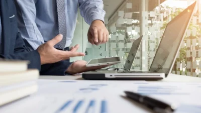 Çalışanların mevcut işlerinden genel anlamda memnun olmadıklarını gözler önne serildiği