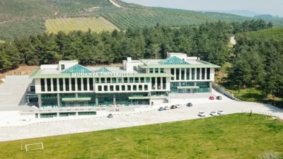 Bursa’nın Mudanya ilçesi Çağrışan Mahallesi’nde faaliyet gösteren Mudanya Üniversitesi, öğrencilerin