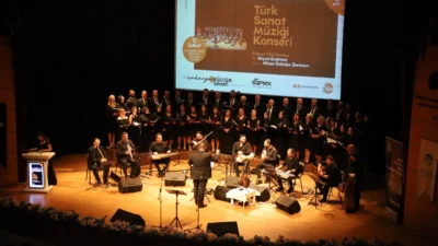 Sakarya Büyükşehir BelediyesiSAMEK’in seçkin Türk Sanat Müziği Korosu, SAÜ Kongre