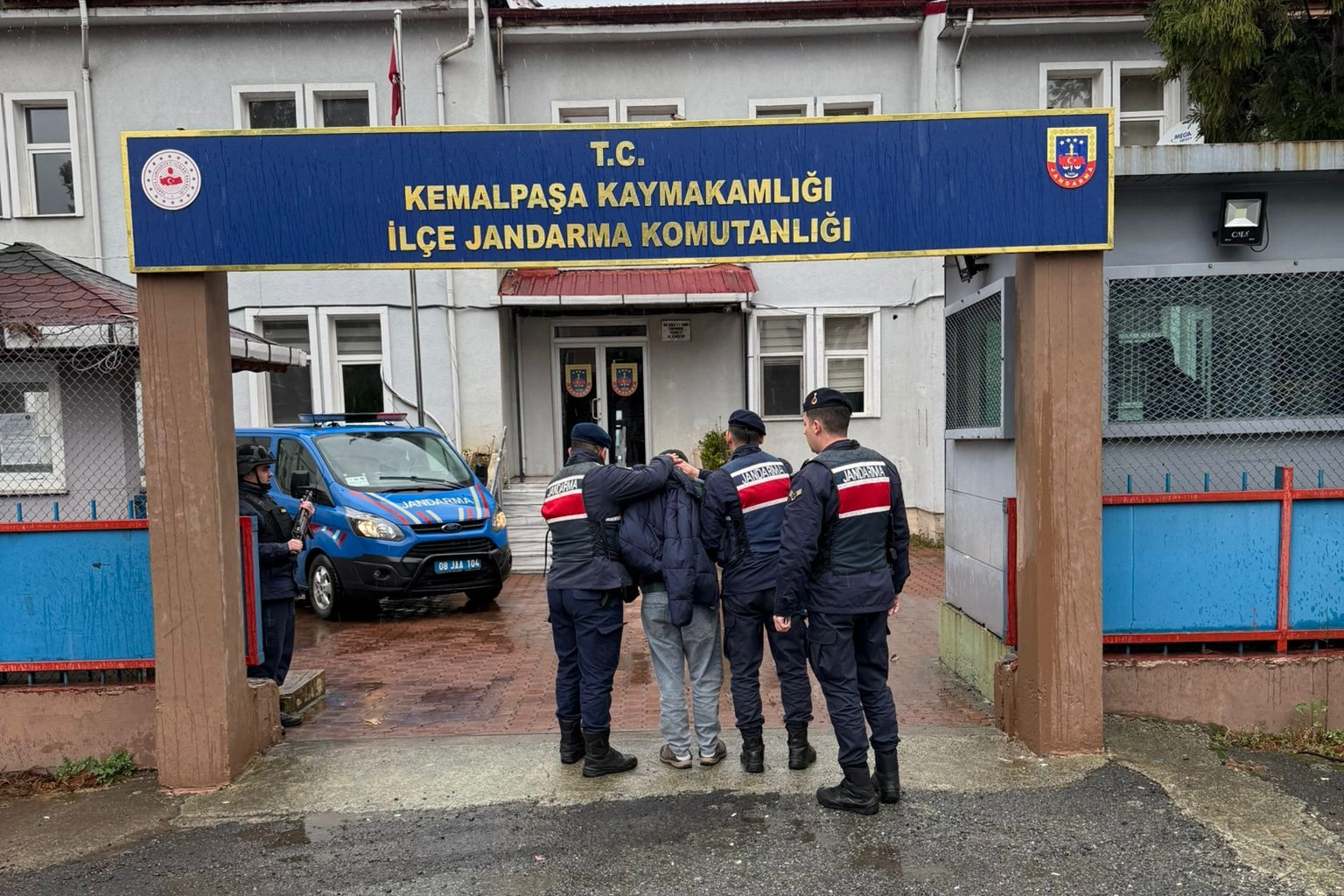 Artvin’de bir haftada farklı suçlardan aranan 39 kişi yakalandı. Bayram