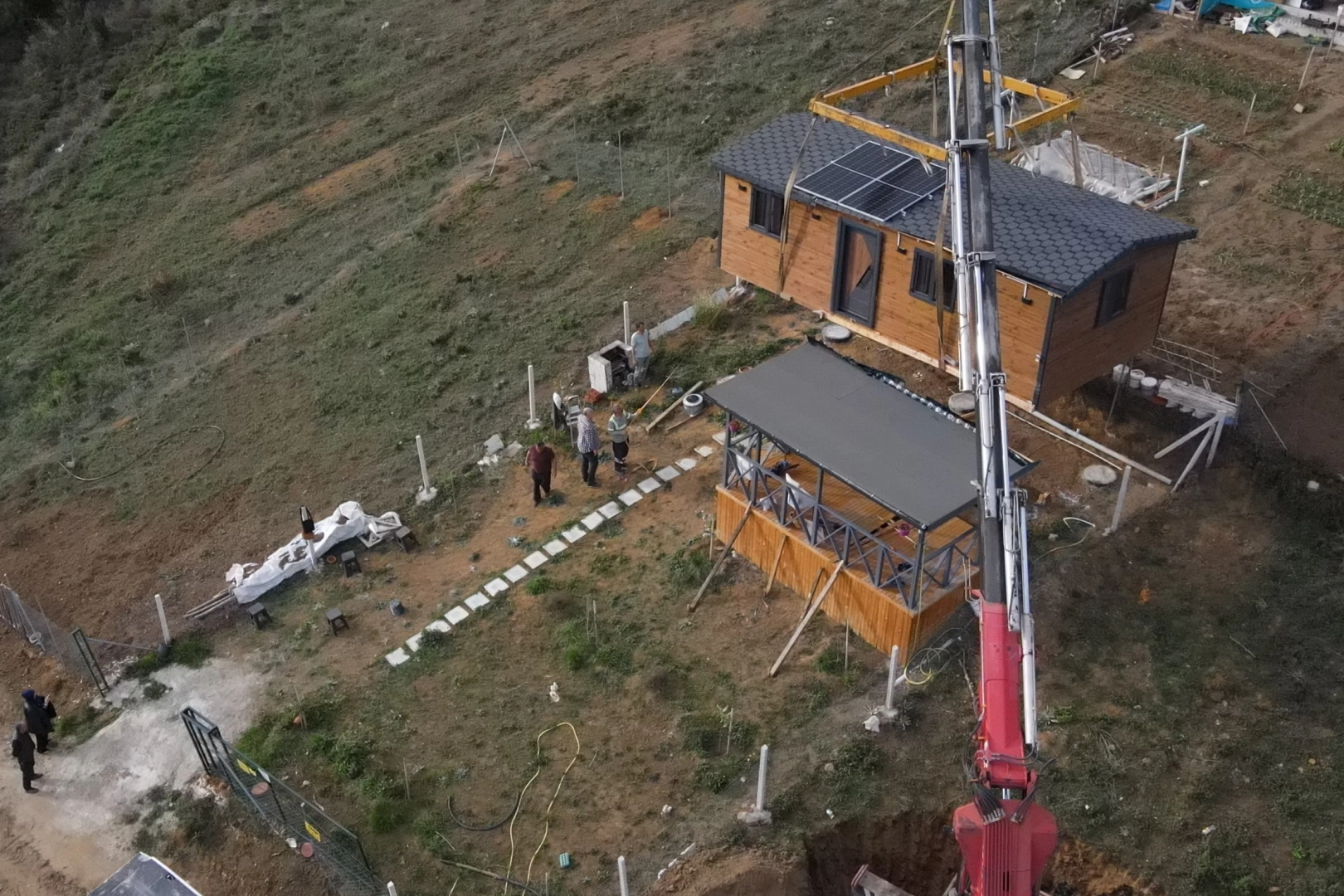 Bursa Gemlik Belediyesi, kent genelinde kaçak yapılarla mücadelesini sürdürerek tarımsal