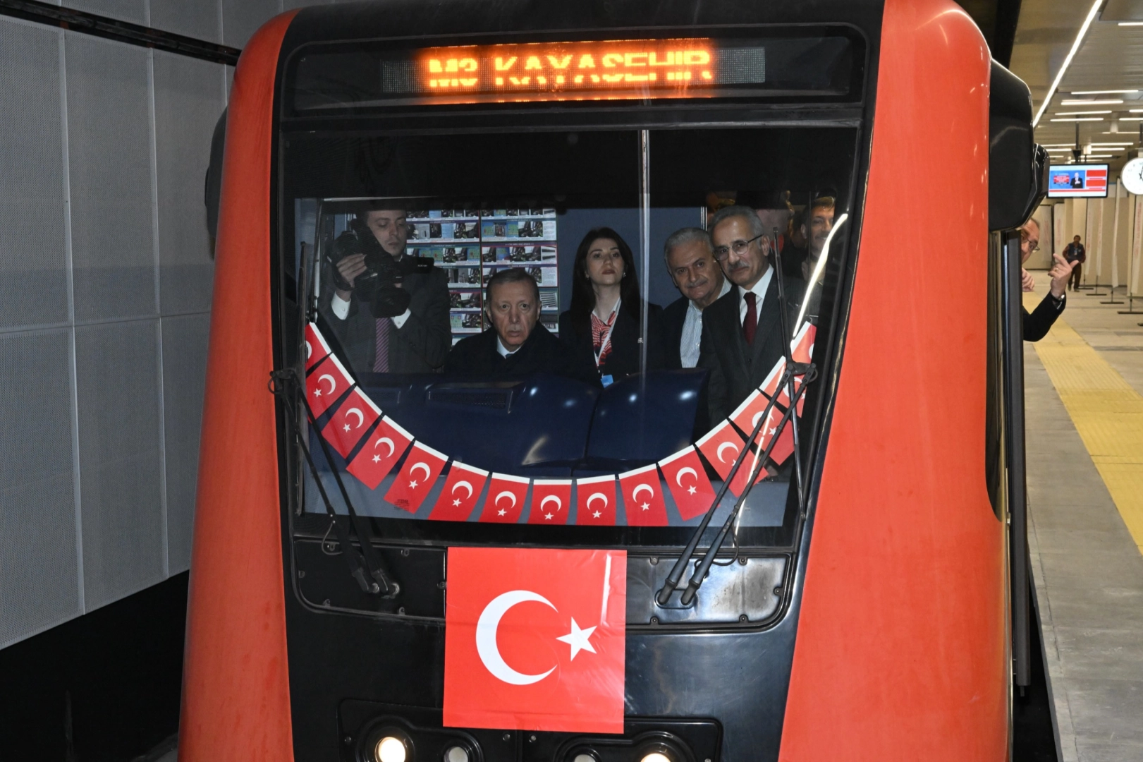 İstanbul’da bir yıldır hizmet veren Bakırköy Sahil-Bahçelievler-Güngören-Bağcılar Kirazlı Metro Hattı,