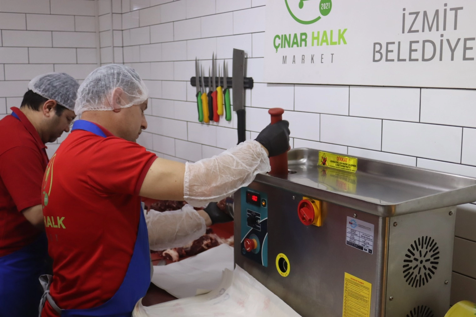 İzmit Belediyesi’nin halkın uygun fiyatlı ve kaliteli ete erişimini sağlamak