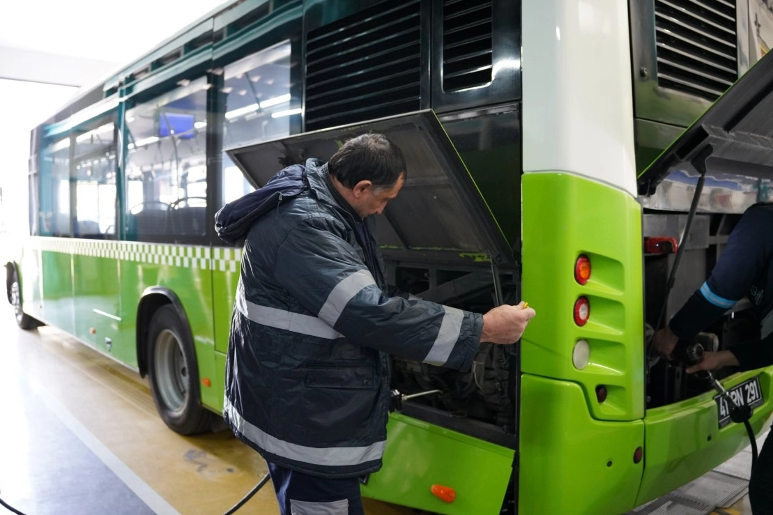 Kocaeli Büyükşehir Belediyesi Ulaşım Dairesi Başkanlığı’na bağlı otobüslerin bakım ve