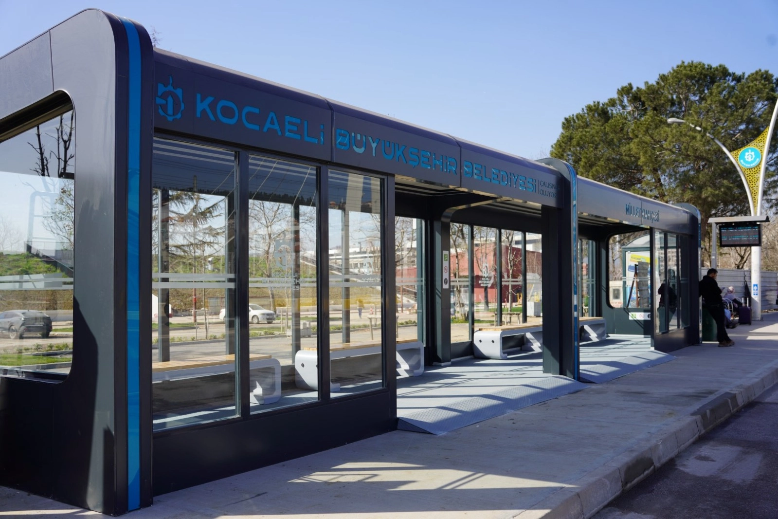 Kocaeli Büyükşehir, İzmit Salim Dervişoğlu Caddesi üzerinde bulunan Millet Bahçesi