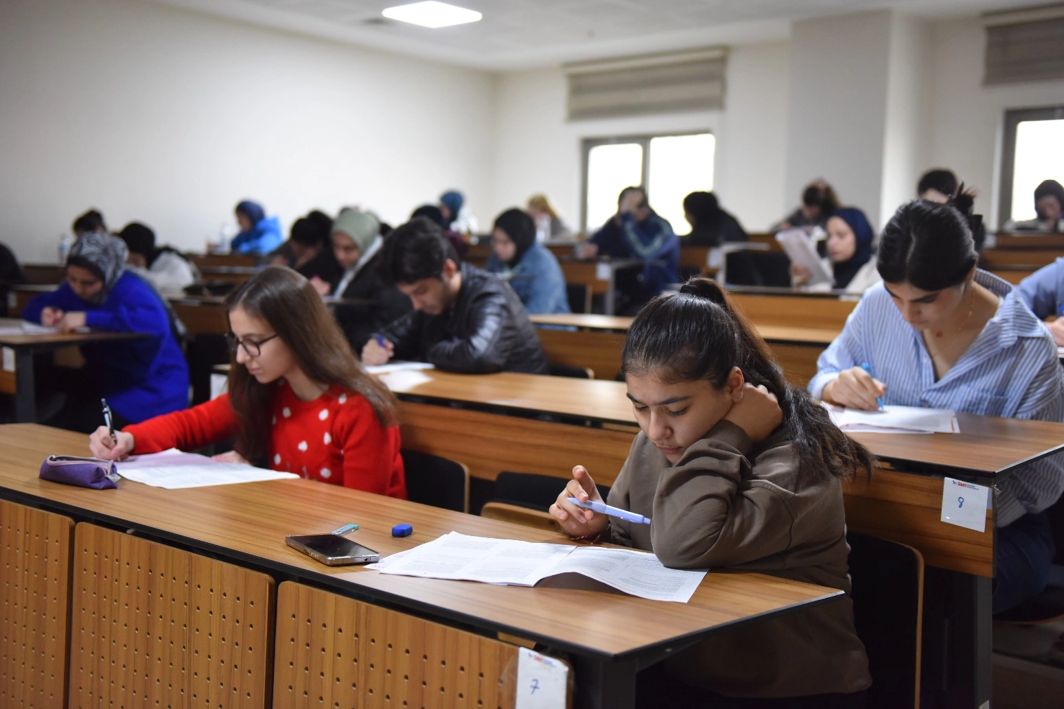Bursa Yıldırım Belediyesi’nin kütüphaneden kampüse programı kapsamında, üniversite sınavlarına hazırlanan